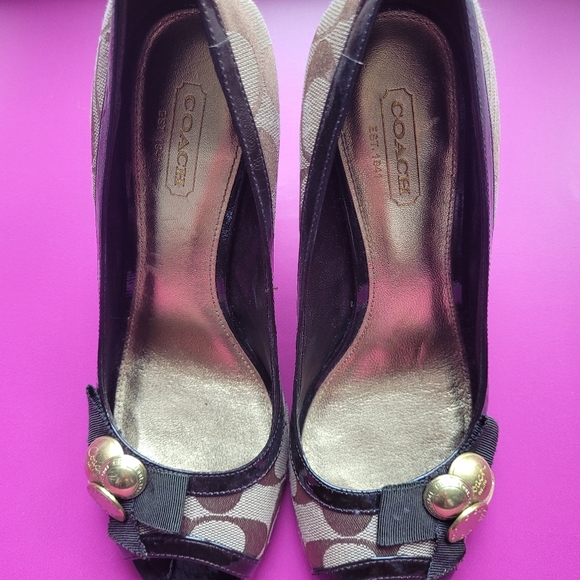 Coach Wedges - Picture 2 of 3